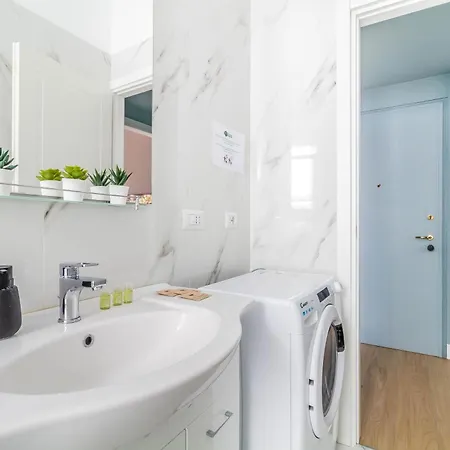 Domusmi Spinoza-5 דירה