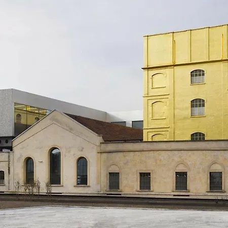 Xenia - In Fondazione Prada * Mediolan