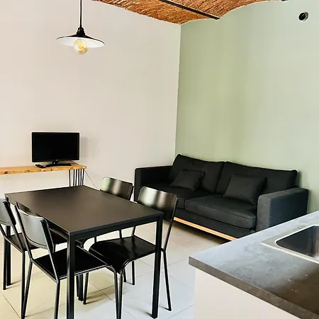 Lägenhet Bilocale Su Corte Milanese *