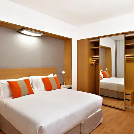 Отель Hilton Garden North 4*