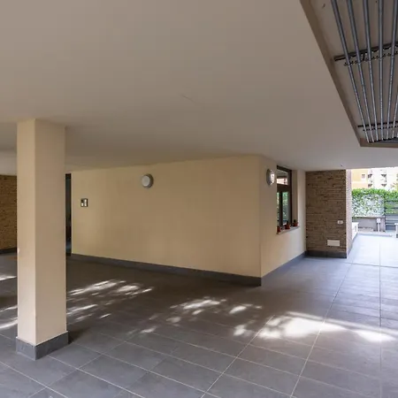 Wolvesdensuite Con Terrazzi E Garage Gratuito 아파트 밀라노