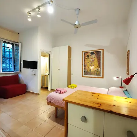 Apartment Easystudio - Solari Milan