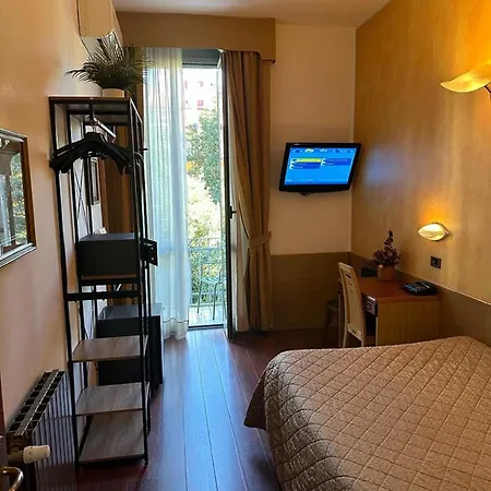 Отель Aspromonte 3*