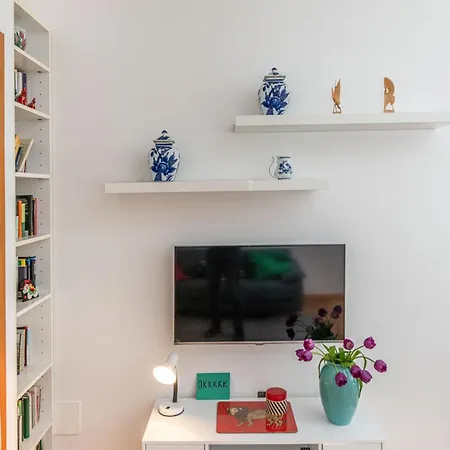 Quiet House In A Lively Area! Apartment