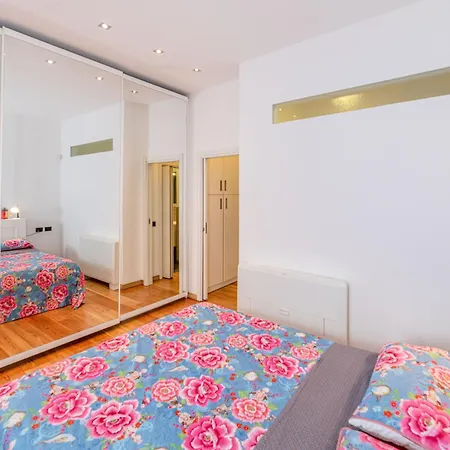 Apartamento Quiet House In A Lively Area! Milán