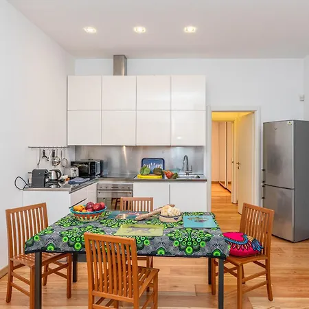 Quiet House In A Lively Area! Mailand