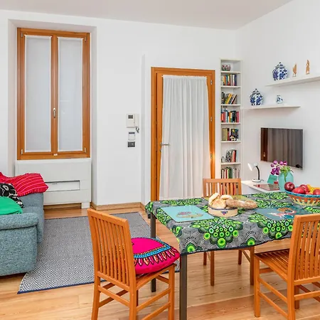 Quiet House In A Lively Area! *