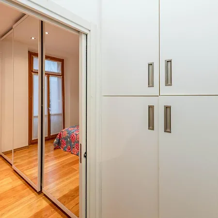 Apartamento Quiet House In A Lively Area!