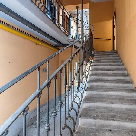 Quiet House In A Lively Area! Apartamento
