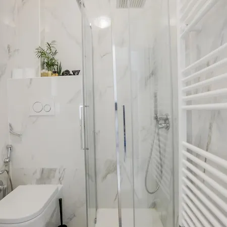 Апартаменты Corso Como-bosco Verticale Con Balcone *