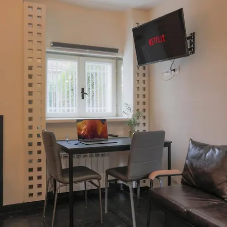 Fiera Milano-city Life Free Parking Anglia' S Bridge Aparthotel