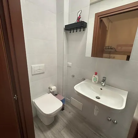 Gigli, Con Cucina In Comune E Terrazza Penzion *