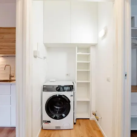 Luxury 1 Bedroom Apartment, Close To San Siro, Fiera And 10 Min Metro To Duomo