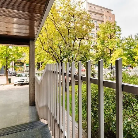 アパート Luxury 1 Bedroom Apartment, Close To San Siro, Fiera And 10 Min Metro To Duomo ミラノ