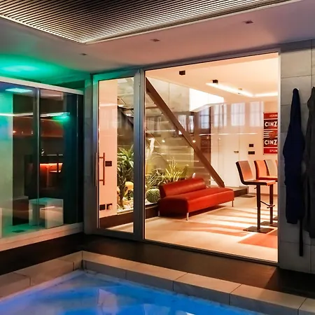 N18 Luxury Boutique With A Private Pool & Spa Milano