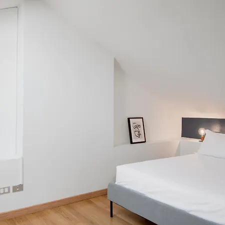 Lägenhet Relstay - Arco Della Pace - Sunny Loft