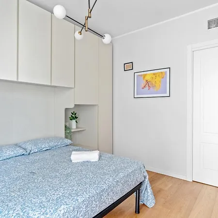 Apartament Pa211 -crescenzago- Romantic - Elegant - Large Mediolan