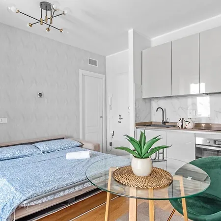 Pa211 -crescenzago- Romantic - Elegant - Large Apartament