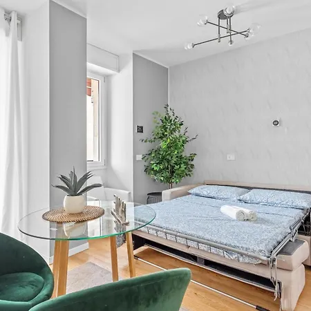 Pa211 -crescenzago- Romantic - Elegant - Large Apartament *