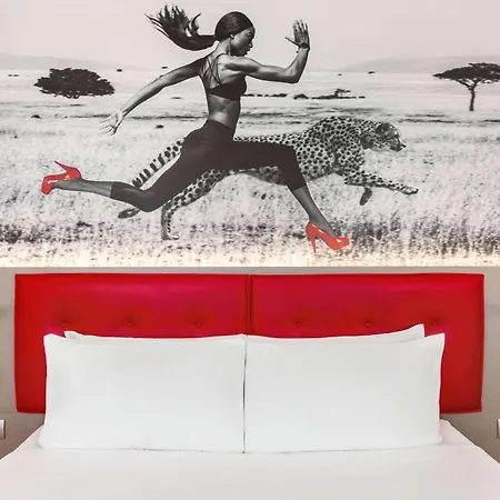 Отель Amedia Milan, Trademark Collection By Wyndham 4*