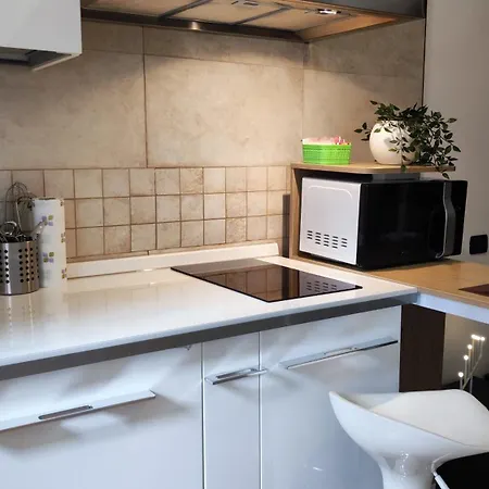 Arco Pace * ميلان