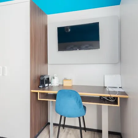 Station 10 Min Duomo - L'oasi Urbana Apartment Milan