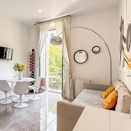 Casa Alberto Da Giussano, Elegante Bilocale In Centro Con Balcone Sul Parco * Milan
