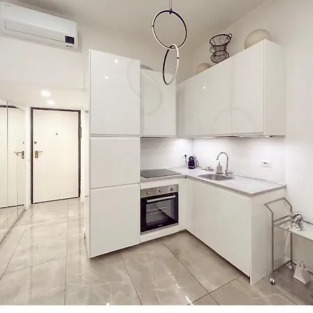 Casa Alberto Da Giussano, Elegante Bilocale In Centro Con Balcone Sul Parco *