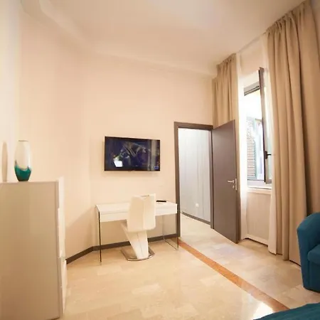 Pensión Cadorna House 2*