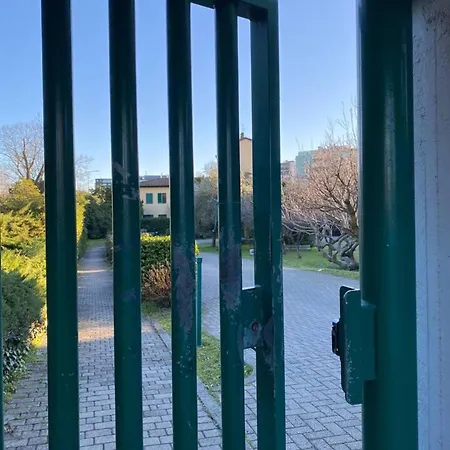 Design With Parking Navigli Area Vakantiehuis *