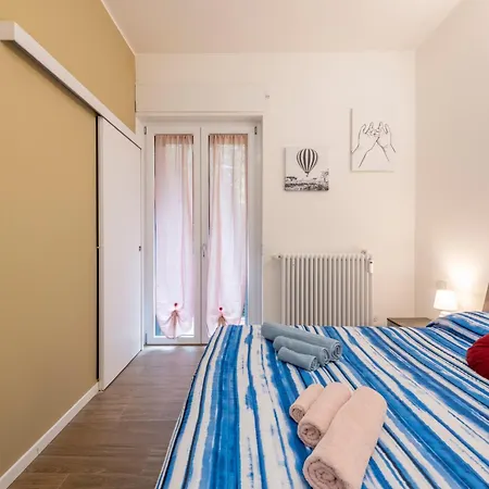 Lucky Flat, Un Momento Di Relax. * Milan
