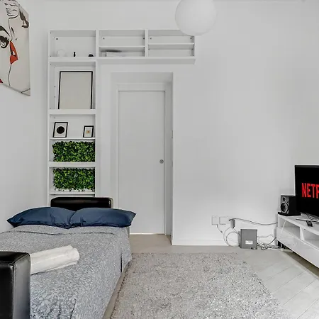 Cav4 - In The Heart Of - Apartment Milan