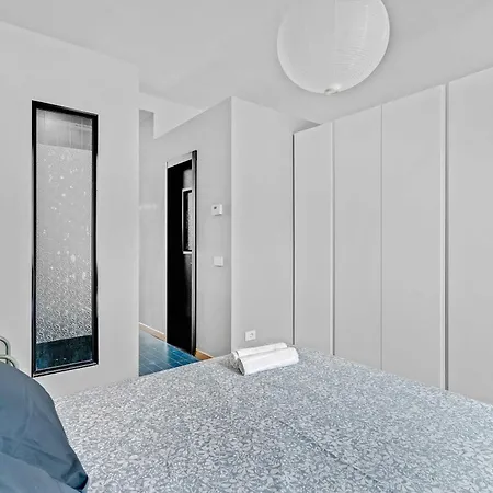 Ven54 -loreto - Duomo- Modern - - Bright