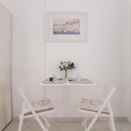 Nicole's Appartament-a 15 Min Dal Duomo Apartment *