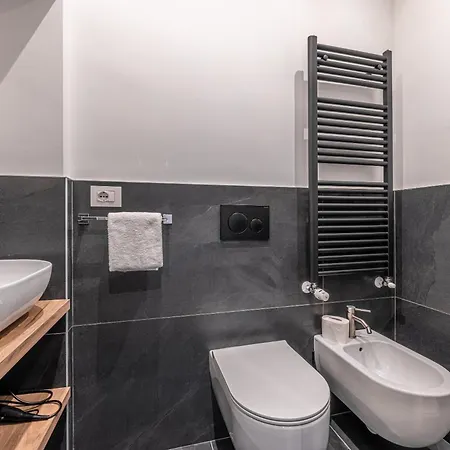 Apartment Ponte Seveso Charme *