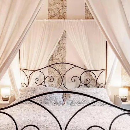 Design With Parking Navigli Area Holiday home *