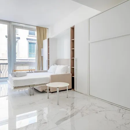 Cozy Modern Loft Few Steps From Duomo Apartman