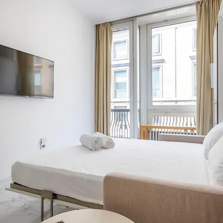 Cozy Modern Loft Few Steps From Duomo