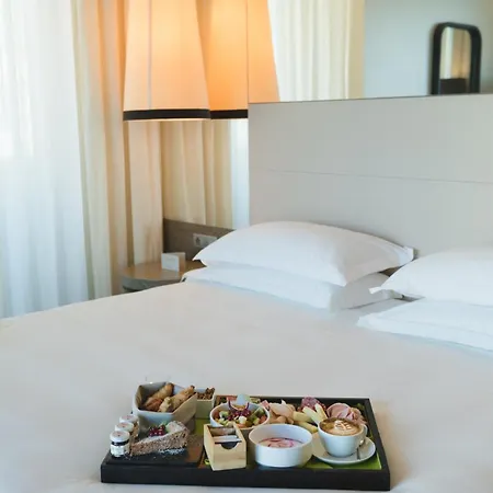 Starhotels Echo Hotel 4*