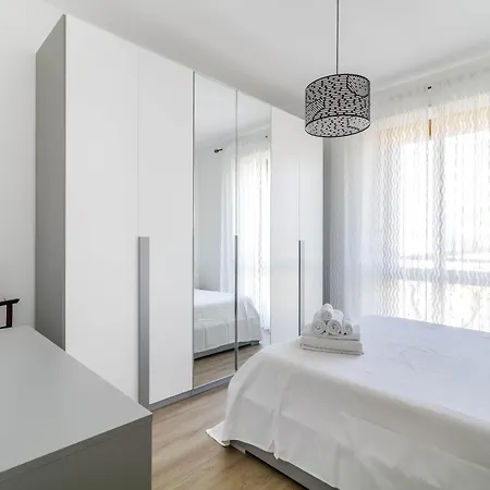 Domusmi Benedetto 28 *