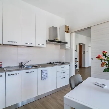 Apartment Domusmi Benedetto Marcello-28 Mailand