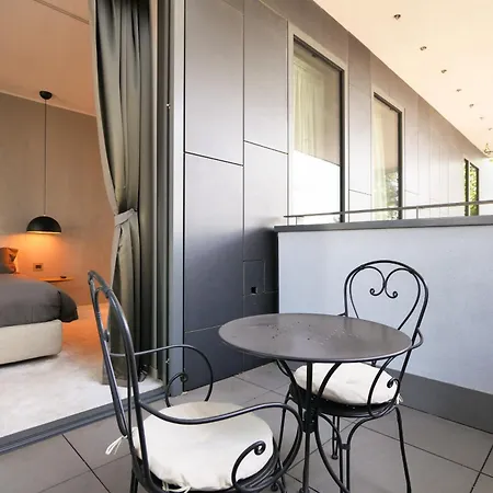 Апартаменты Luxury In Bosco Verticale Isola Милан