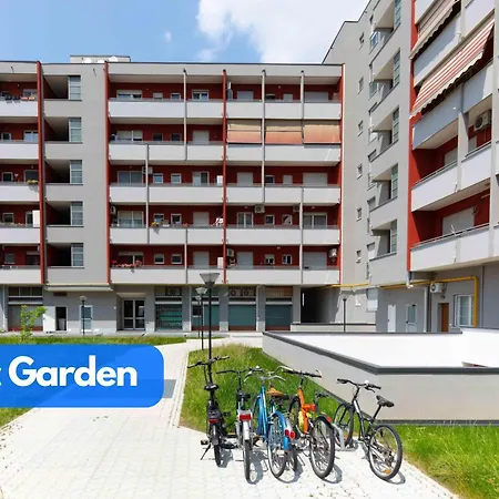 The Green House - Private Parking And Balcony Daire