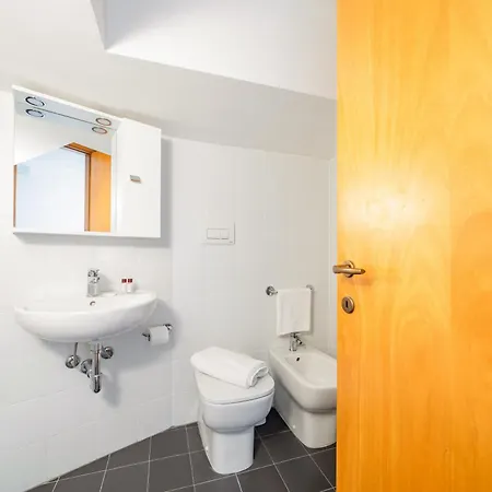 公寓 Guesthost - Magenta Long Let Apts 米兰