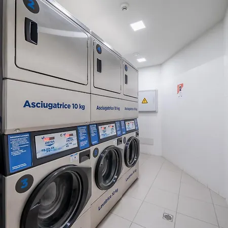 شقة Guesthost - Magenta Long Let Apts ميلان