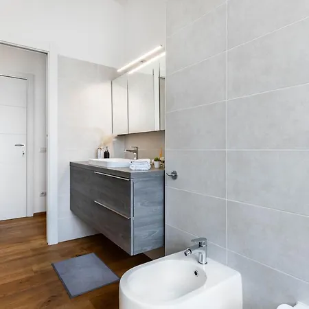 Luxury In Quadrilatero Della Moda - Brera Moscova Duomo Apartment Mailand