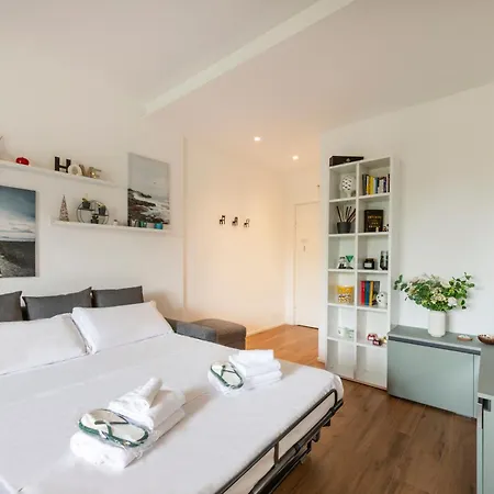 Giambellino, 128 - Al Giambellino, Ampio E Comodo Апартаменты *