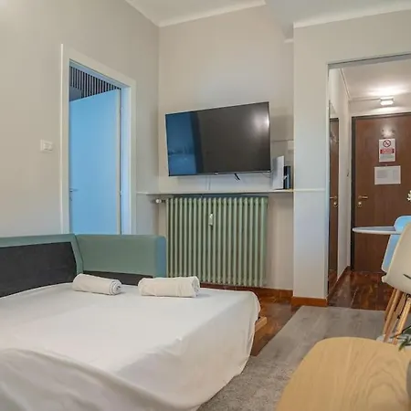 Singola Con Ac, Tv, Wi-fi E Cucina Hotel *