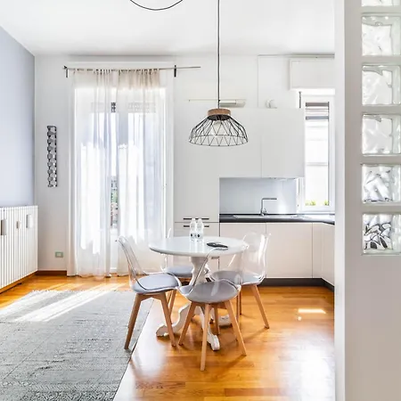 Domusmi Piazzale Loreto * Milão