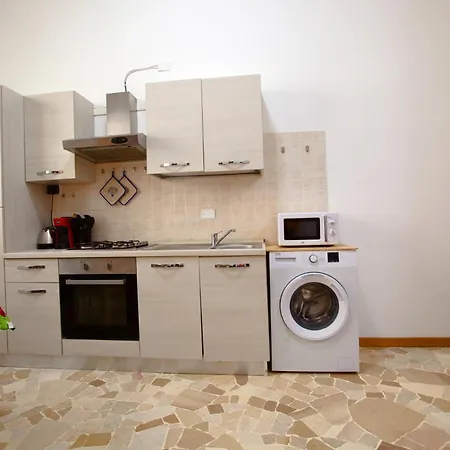 Bilocale A 400m Dalla Stazione Di Lambrate - Casa Abano Milaan